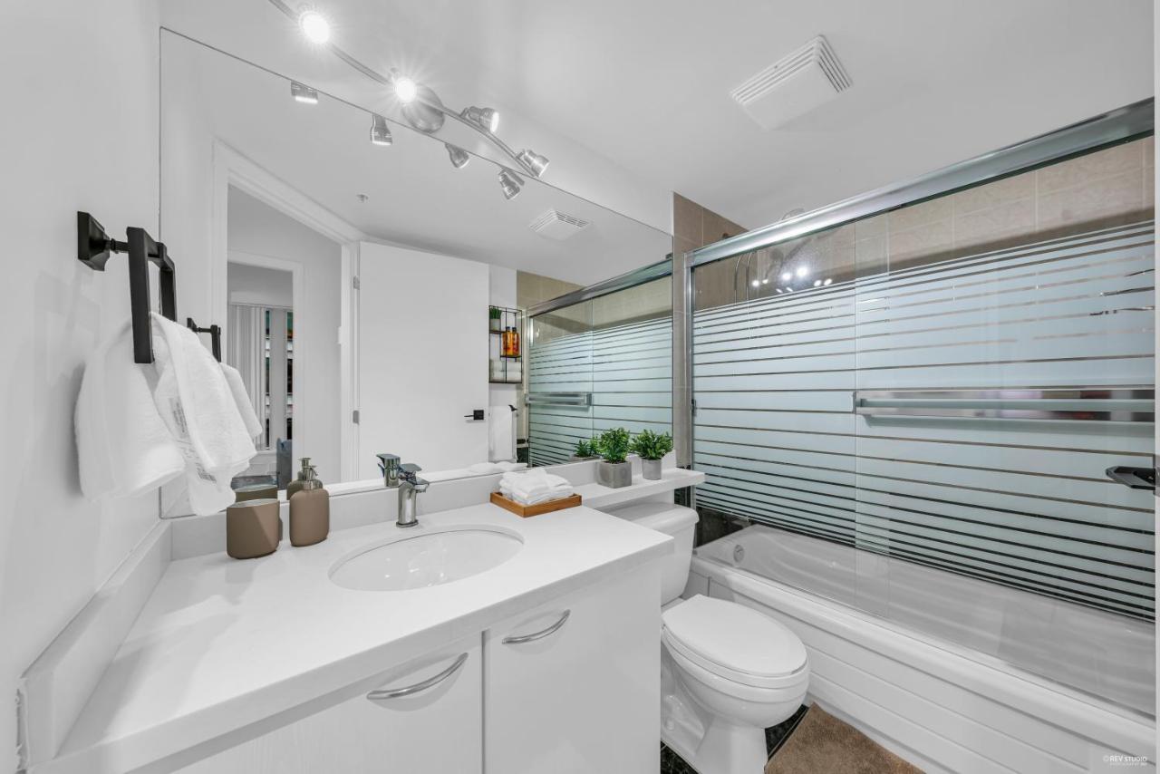 1-Br Condo In Downtown Coal Harbour With Parking And City Views Vancouver Ngoại thất bức ảnh